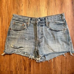 Levi’s 501 shorts in color Waveline